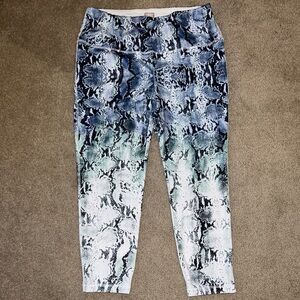 Chico’s Zenergy So Slimming leggings